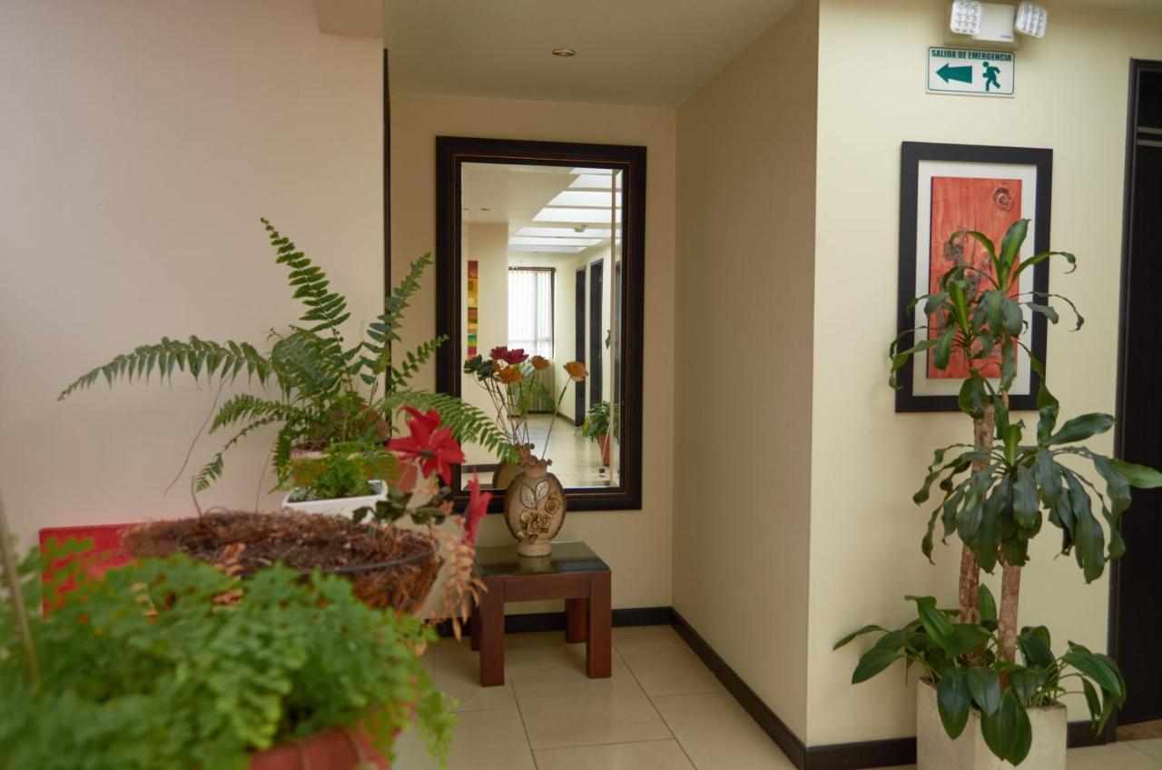Hotel Alojate In Bogotá Eksteriør bilde