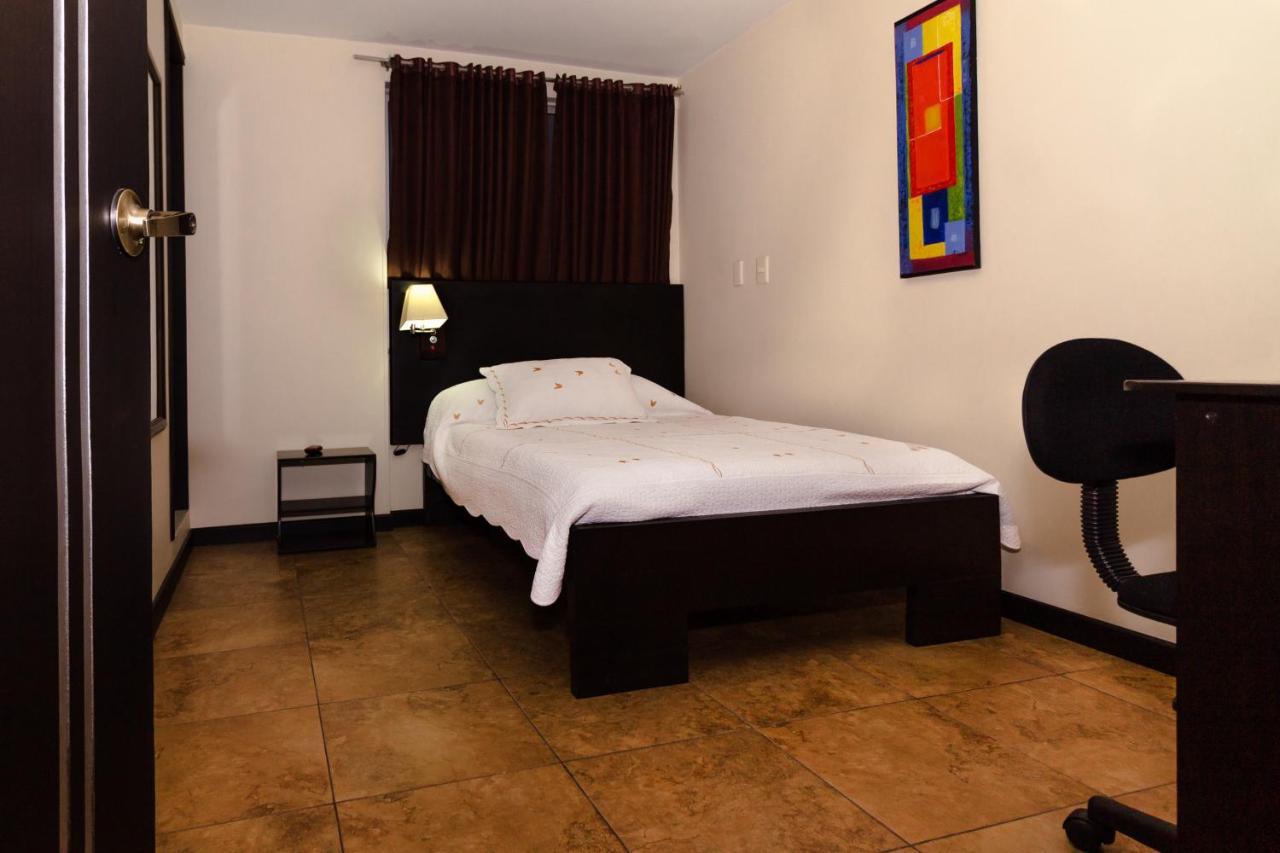 Hotel Alojate In Bogotá Eksteriør bilde