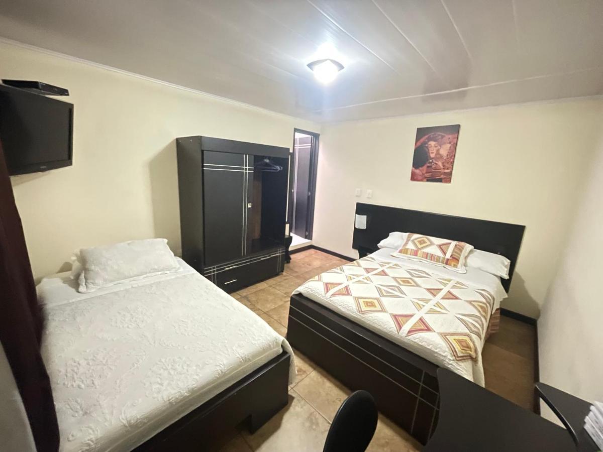 Hotel Alojate In Bogotá Eksteriør bilde